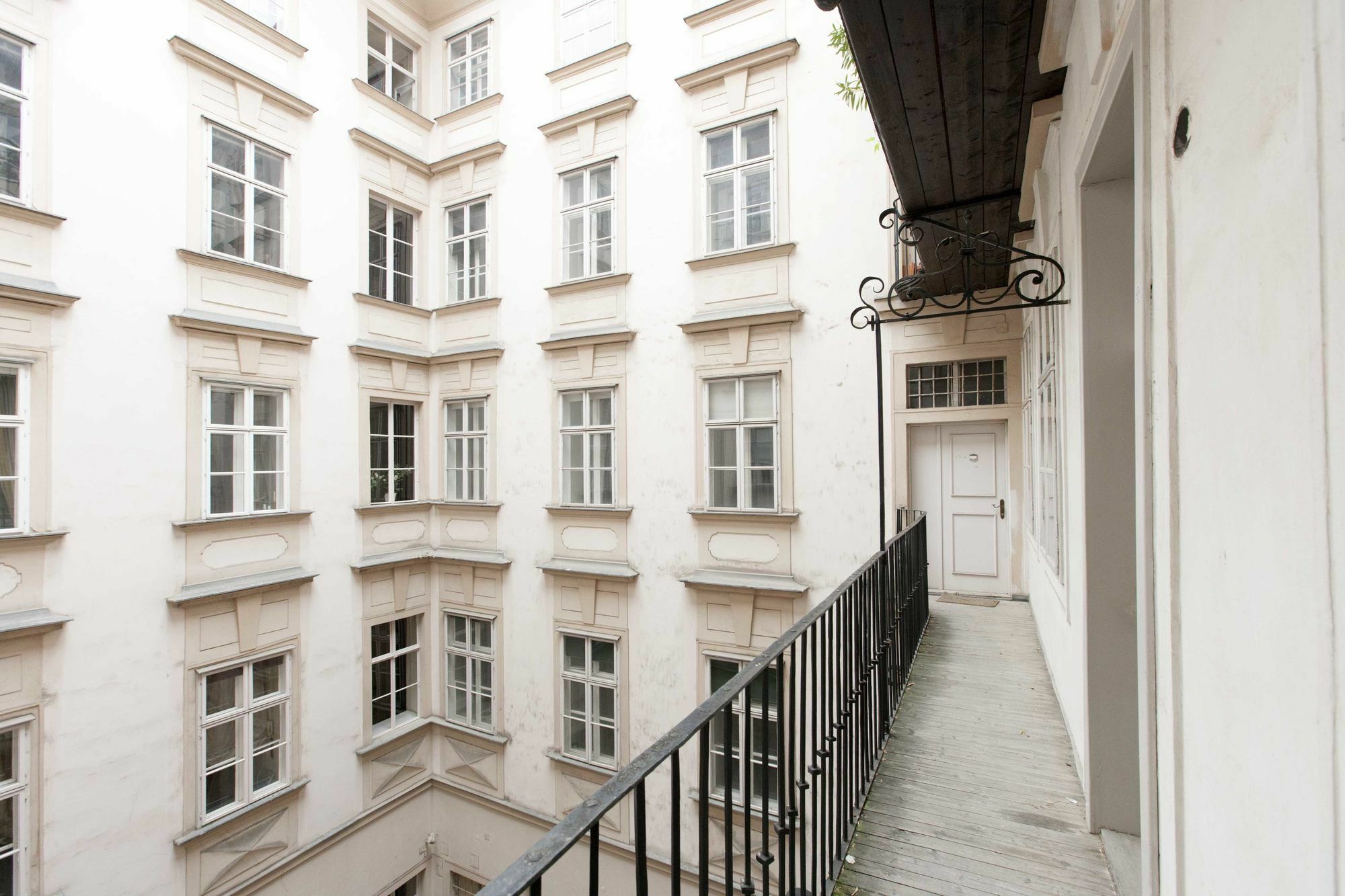 City Center Homes Vienna Esterno foto